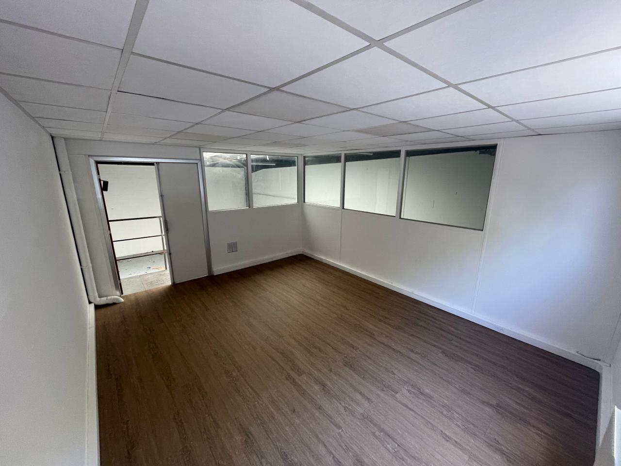 Local d'activité Saint-Ouen-l'Aumône 170m² Location local d'activité Saint-Ouen-l'Aumône Val-d'Oise OLACT2314889 6